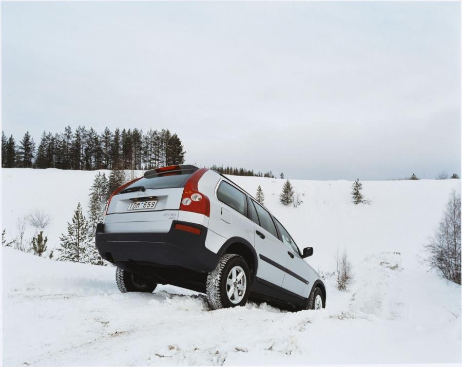 Volvo XC90 2010 года  (фото 8 из 17)